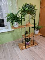 Elegants četru līmeņu puķu statīvs Loft stilā – metāls un koks